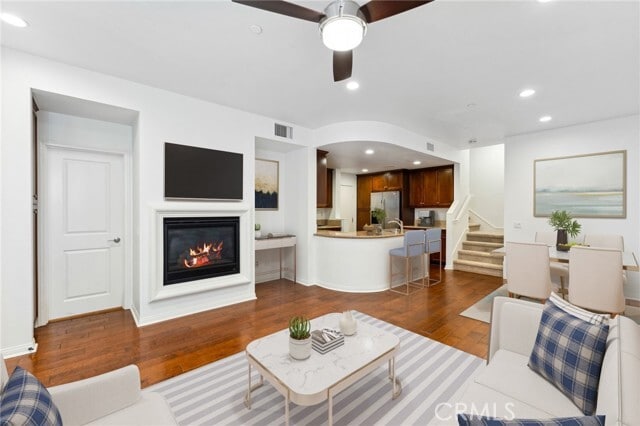 Building Photo - 37 Beacon Way