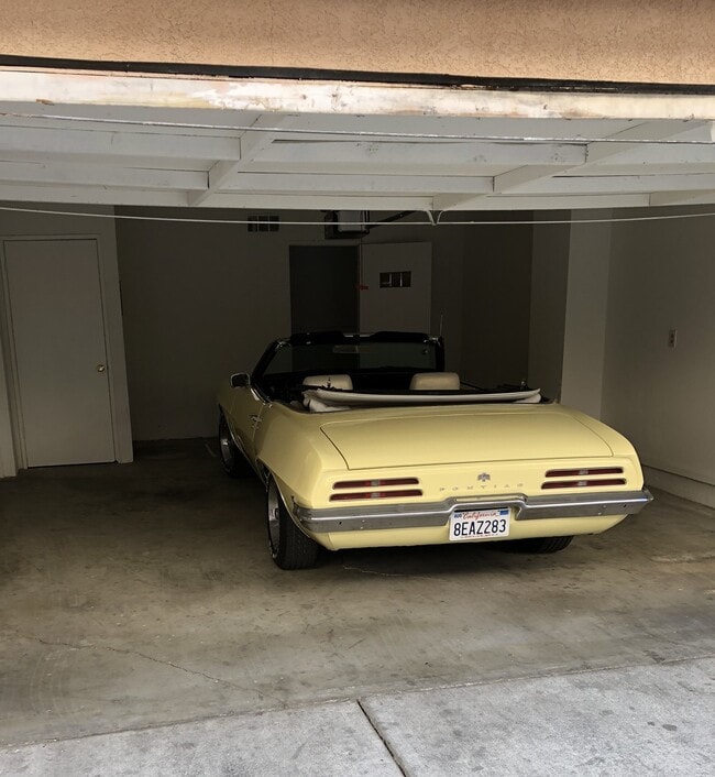 Photo - 2307 N Cahuenga Blvd