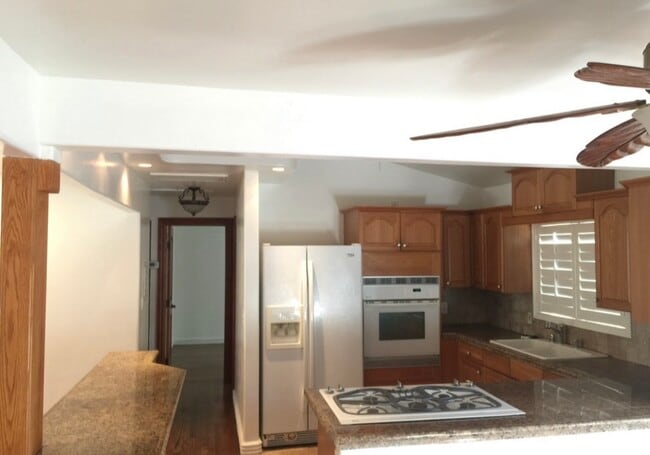 Photo - 4624 W 172nd St Unit #D