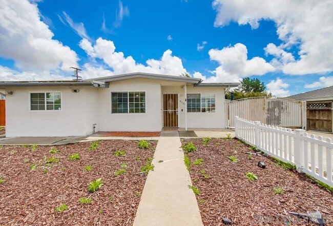 Photo - 6327 Newsome Dr House