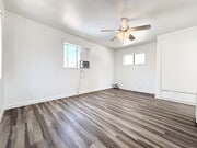 Photo - 910 N Herbert Ave Condo