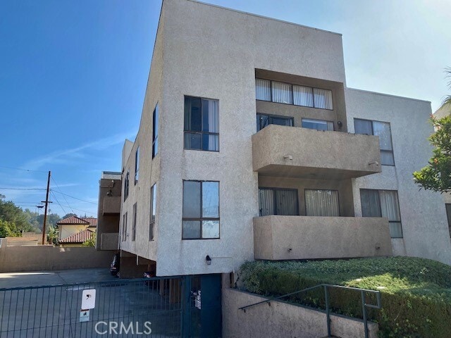 Photo - 2143 Montrose Ave