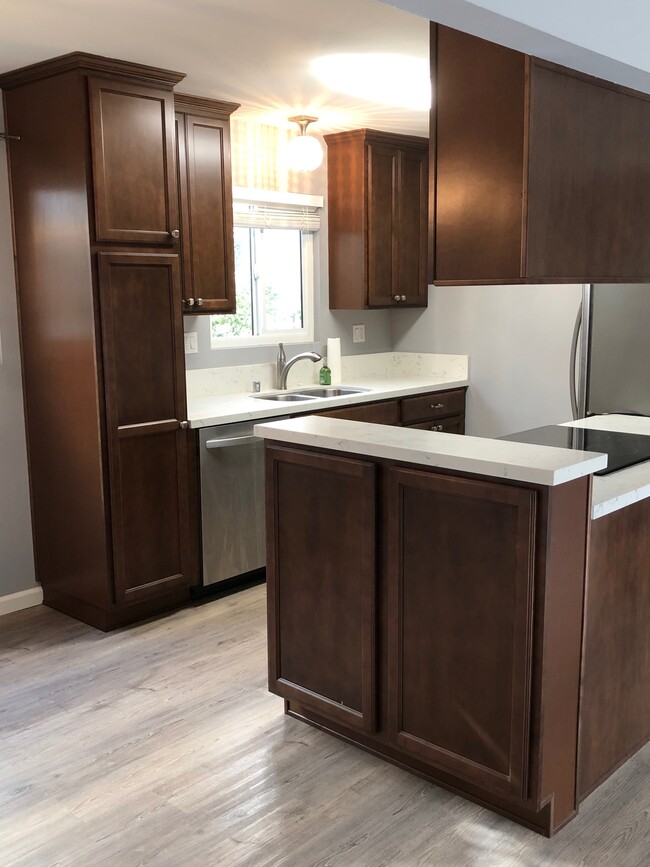 Photo - 1220 Amethyst St Unit B