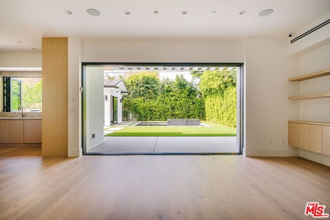 Photo - 4087 Kraft Ave