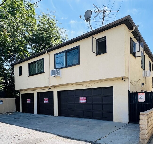 Your own private garage! - 4550 Vista del Monte Ave Unit 4550 1/2 Vista Del Monte ( 2)