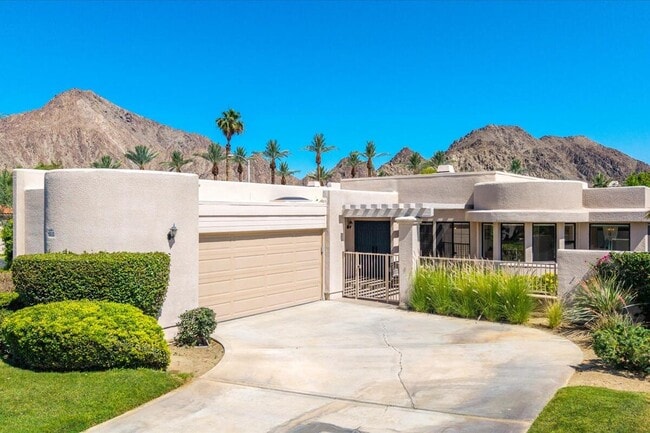 Photo - 48110 Cll Seranas