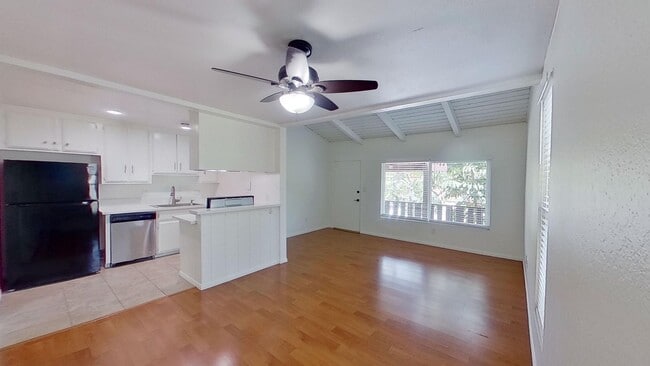 Photo - 1010 W MacArthur Blvd Unit 136