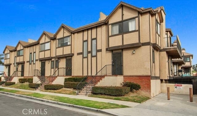 Building Photo - 4176 W 147th St Unit 404 Rental