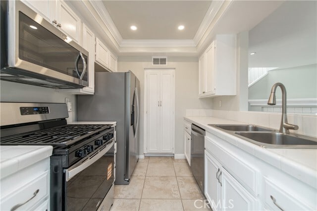 Photo - 76 Christamon S