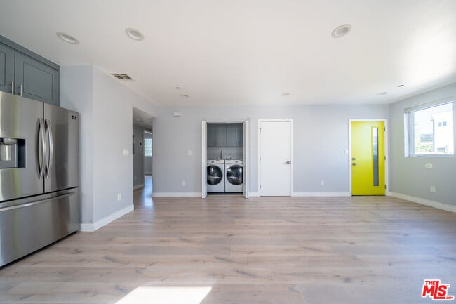 Photo - 11318 Miranda St Unit 1/2