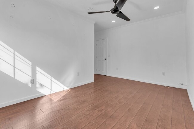 Photo - 5246 N Gareloch Ave Unit B