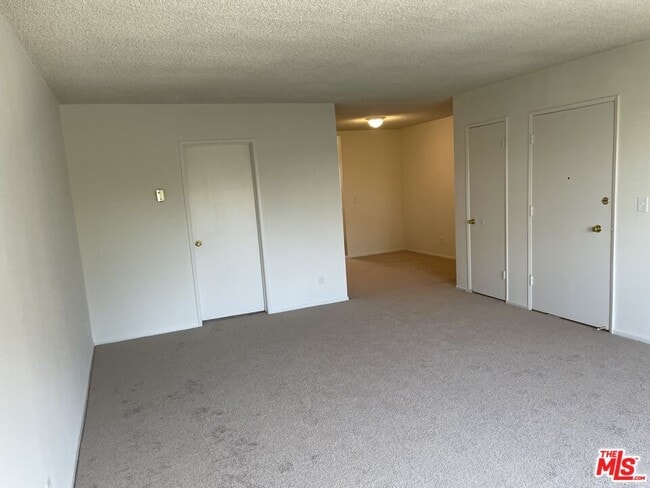 Photo - 9204 Whitworth Dr Unit 5