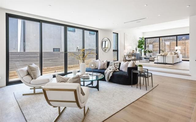 Photo - 1024 Centinela Ave