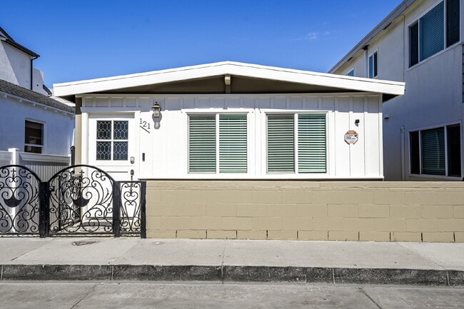 Photo - "Turnkey and Fully Remodeled Beachside Ret...