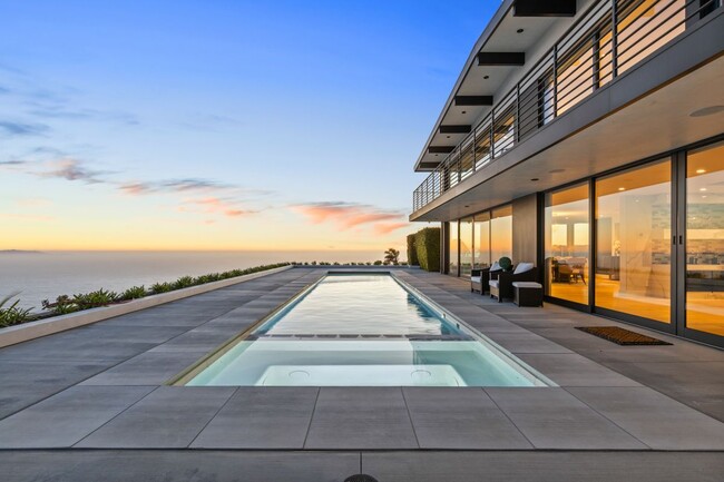 Photo - 45 Oceanaire Dr House