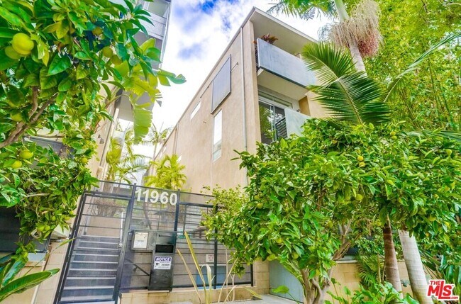 Photo - 11960 Iowa Ave Unit 10