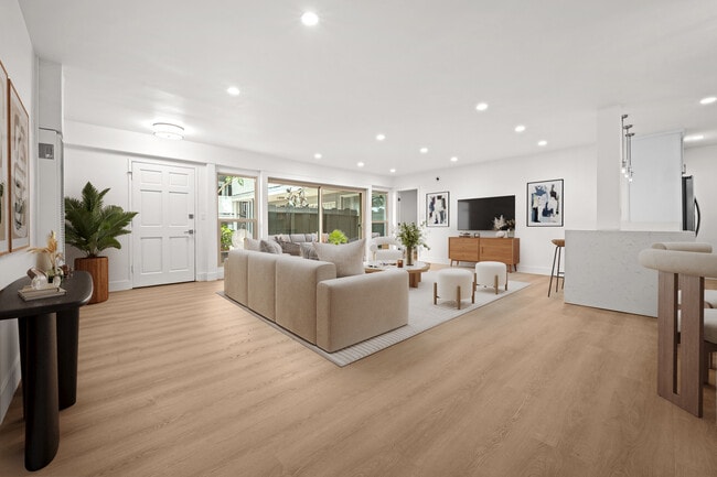 Photo - 2021 California Ave Unit 2