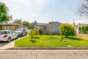 Photo - 1527 N Screenland Dr House