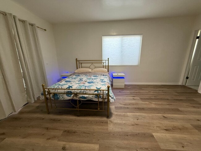 Photo - 25446 Lane St