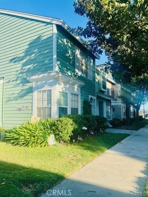 Building Photo - 5640 Riverside Dr