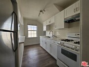 Photo - 138 N Kingsley Dr