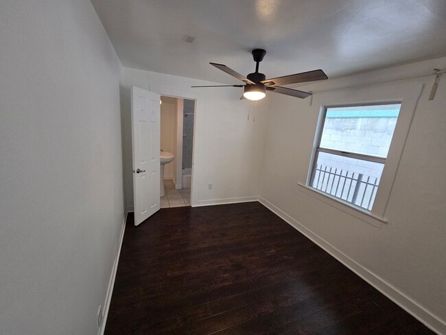 Photo - 4628 York Blvd Unit 4630 1/2 York Blvd