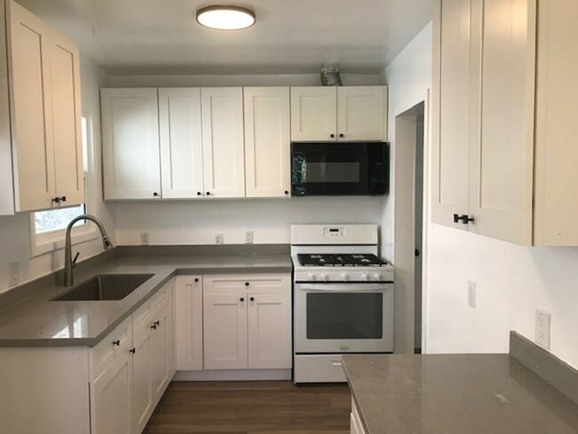 Photo - 6932-6934 Agnes Avenue Unit 6932