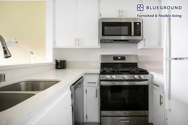 Photo - 5405 Lindley Ave Unit FL3-ID868