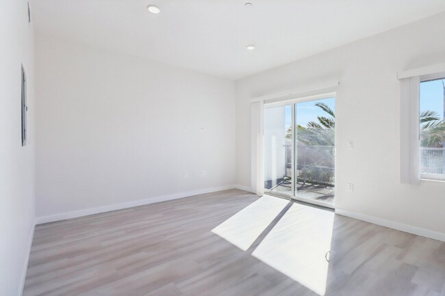 Photo - 2341 Ulric St Unit 107