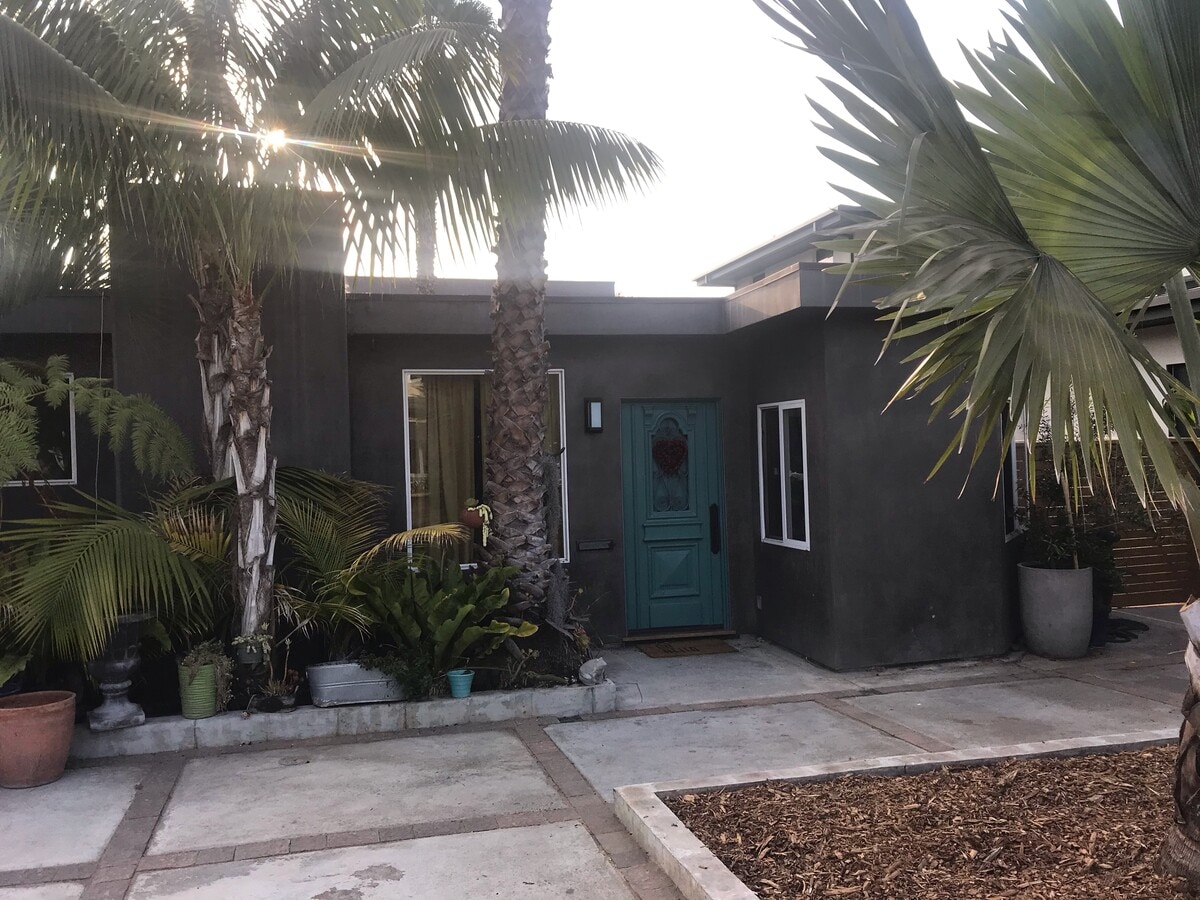 front door - 1948 Valley Park Ave