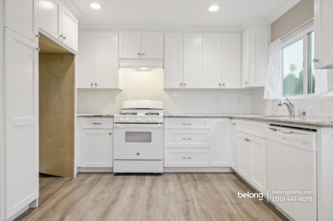 Photo - 747 W Oliver St