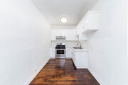 Studio, 1BA - 450SF - CCD - Country Club Dr. Apts.