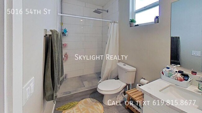 Photo - 5016 54th St