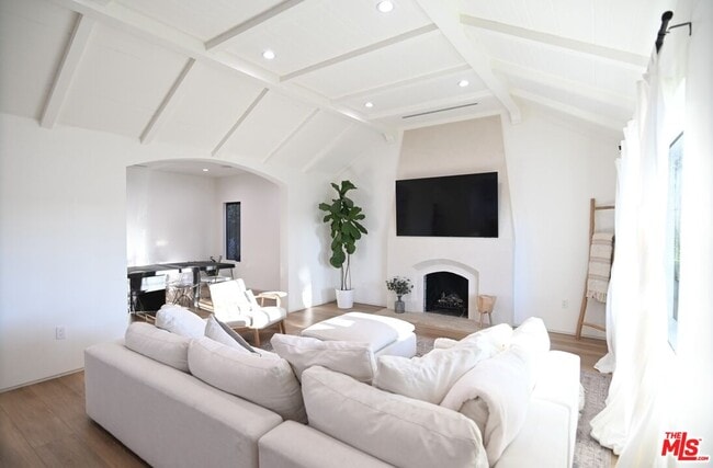 Photo - 1430 Stearns Dr