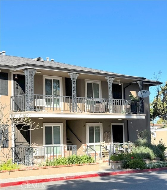 Building Photo - 660 S Glassell St Unit 24
