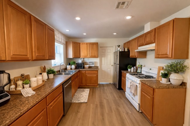 Photo - 5 Bedroom 3 Bath Home with a Great Yard!