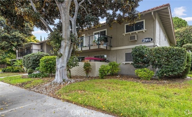 Building Photo - 2114 Via Puerta Unit B Rental