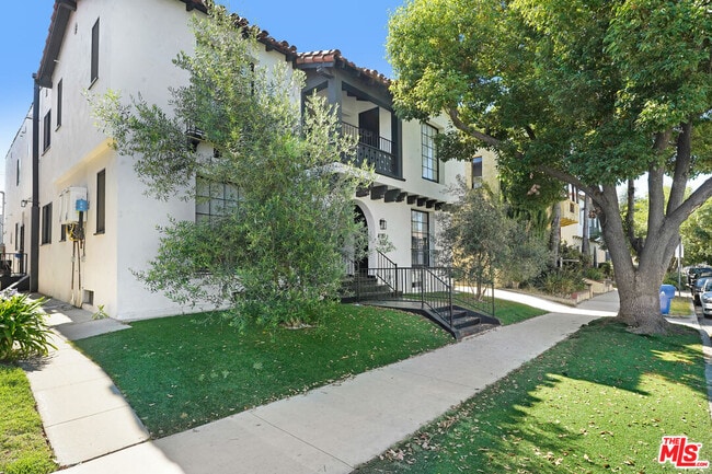 Photo - 418 N Stanley Ave Condo Unit 418 1/2