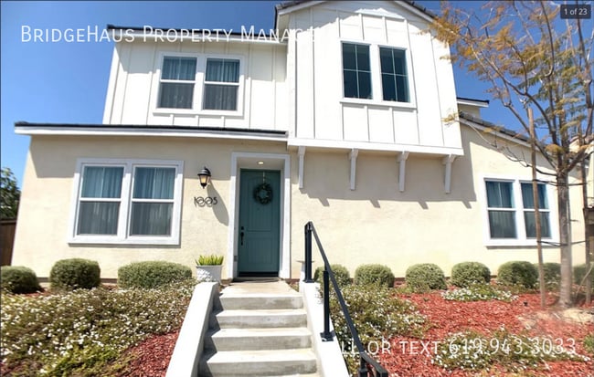 Building Photo - 1005 Cam. Aldea