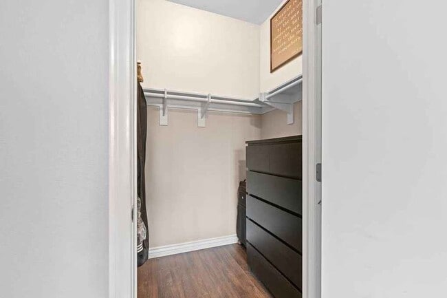 Photo - 450 J St
