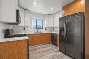 2BD x 1BA (UNIT 3 taken) UNIT 6 is available - 830 Bartlett St. Apartments