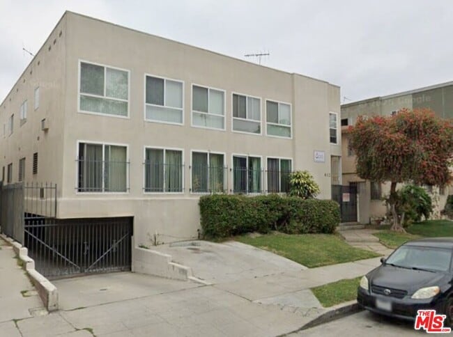 Building Photo - 832 S Gramercy Pl Unit #10