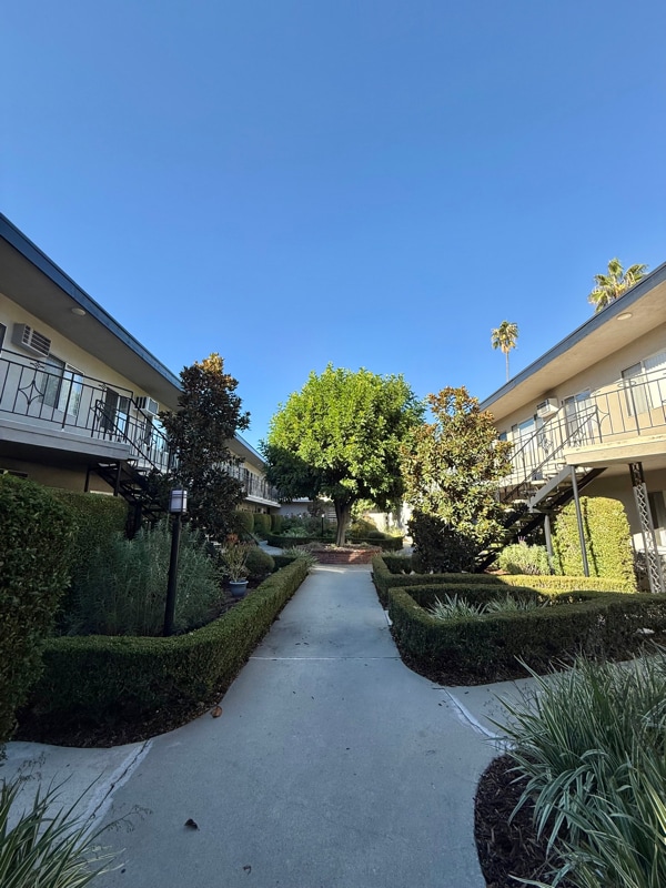 Photo - 999 Locust St