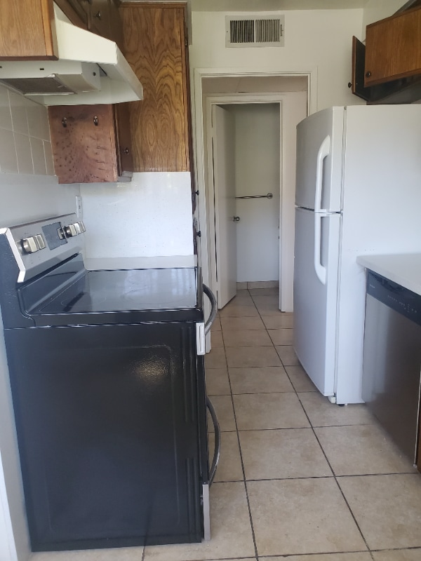 Photo - 1111 S Corning St Unit 102