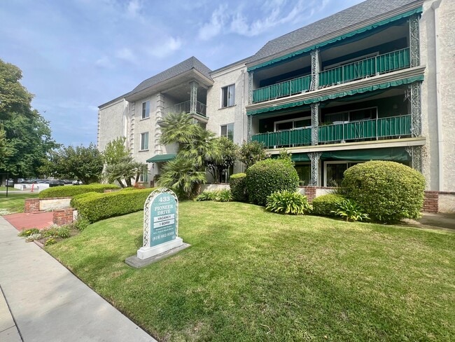 Pioneer Place Apartments - Pioneer Place Apartments