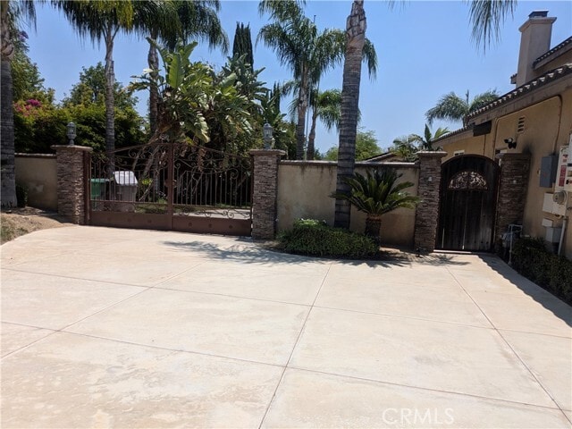 Photo - 16879 Eagle Peak Rd House