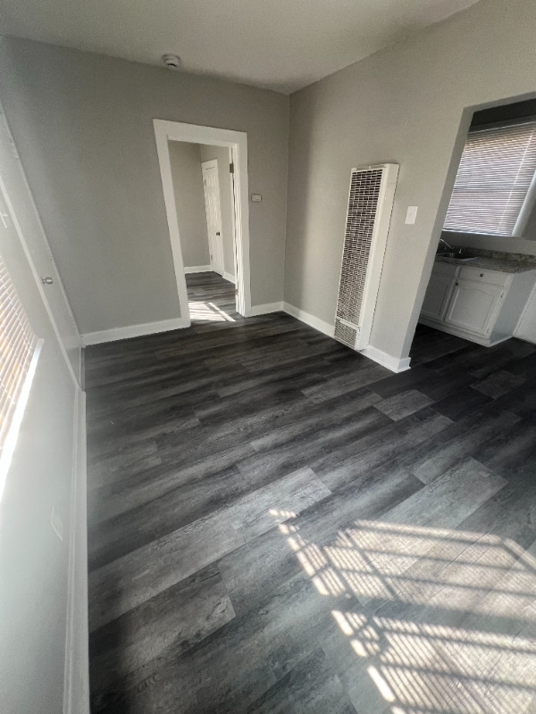 Photo - 1743 Sichel St