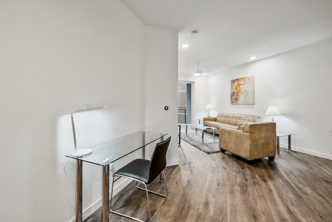 Building Photo - 375 Camino De La Reina Unit ID1221056P