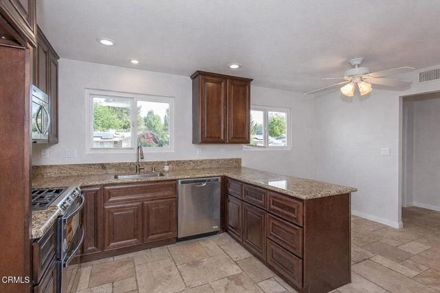 Photo - 639 Calle Tulipan