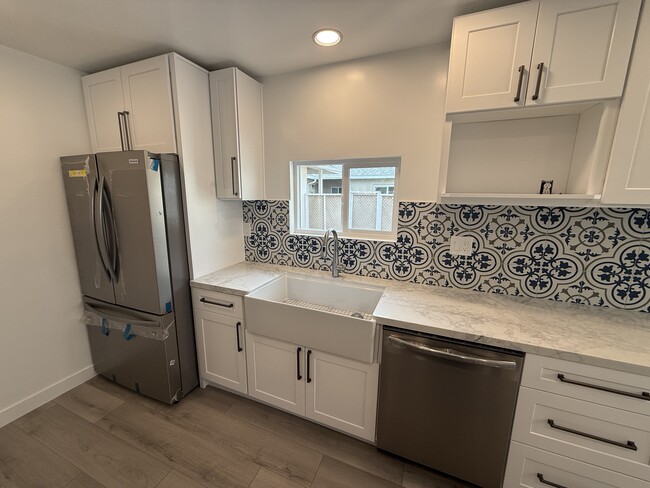 Photo - 11614 Riverside Dr Unit 11614